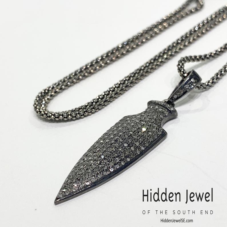 What is Pavé Jewelry anyway?