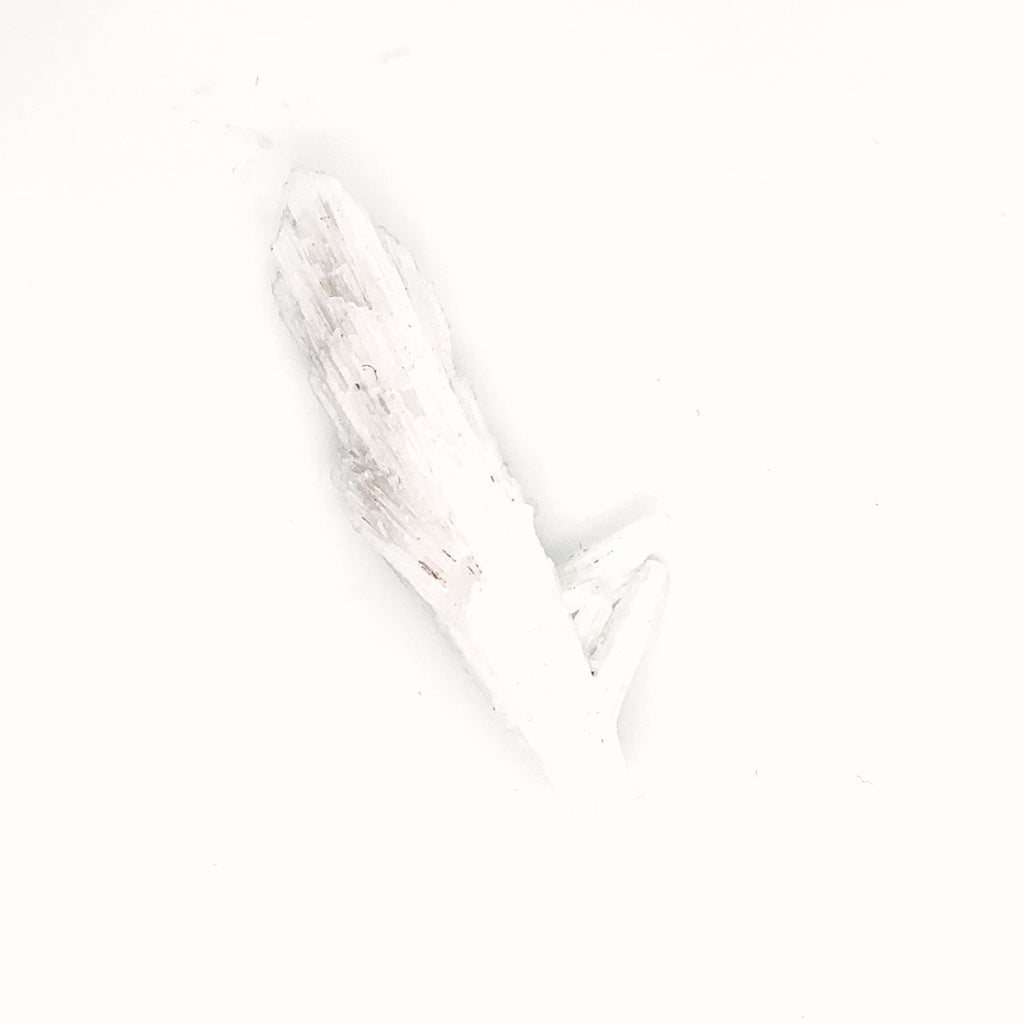 Scolecite  Raw gemstones