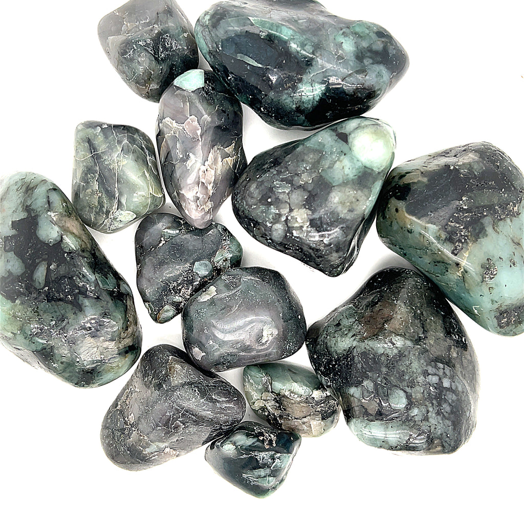 Emerald tumbled gemstones