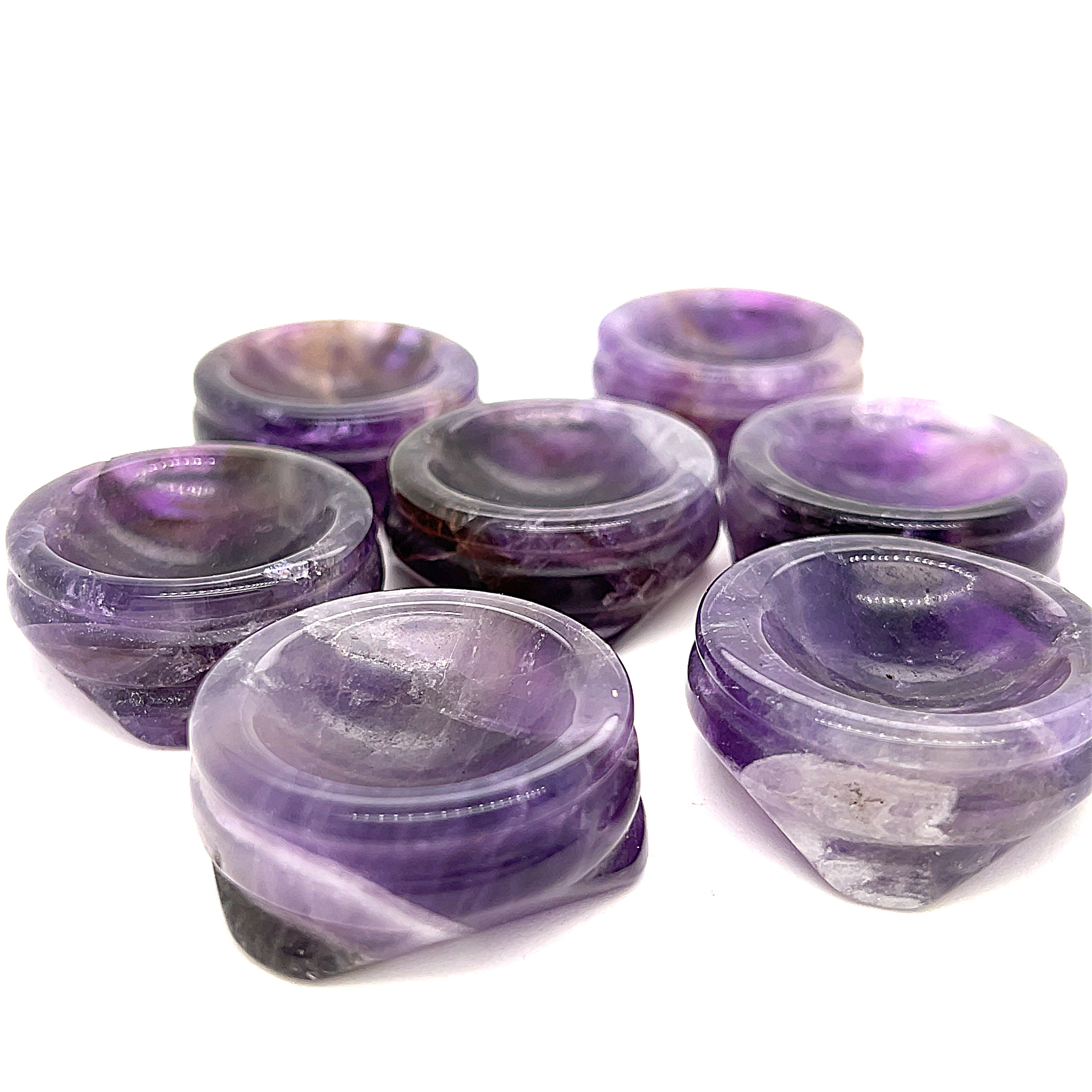 Stands for Gemstone Spheres and Eggs
