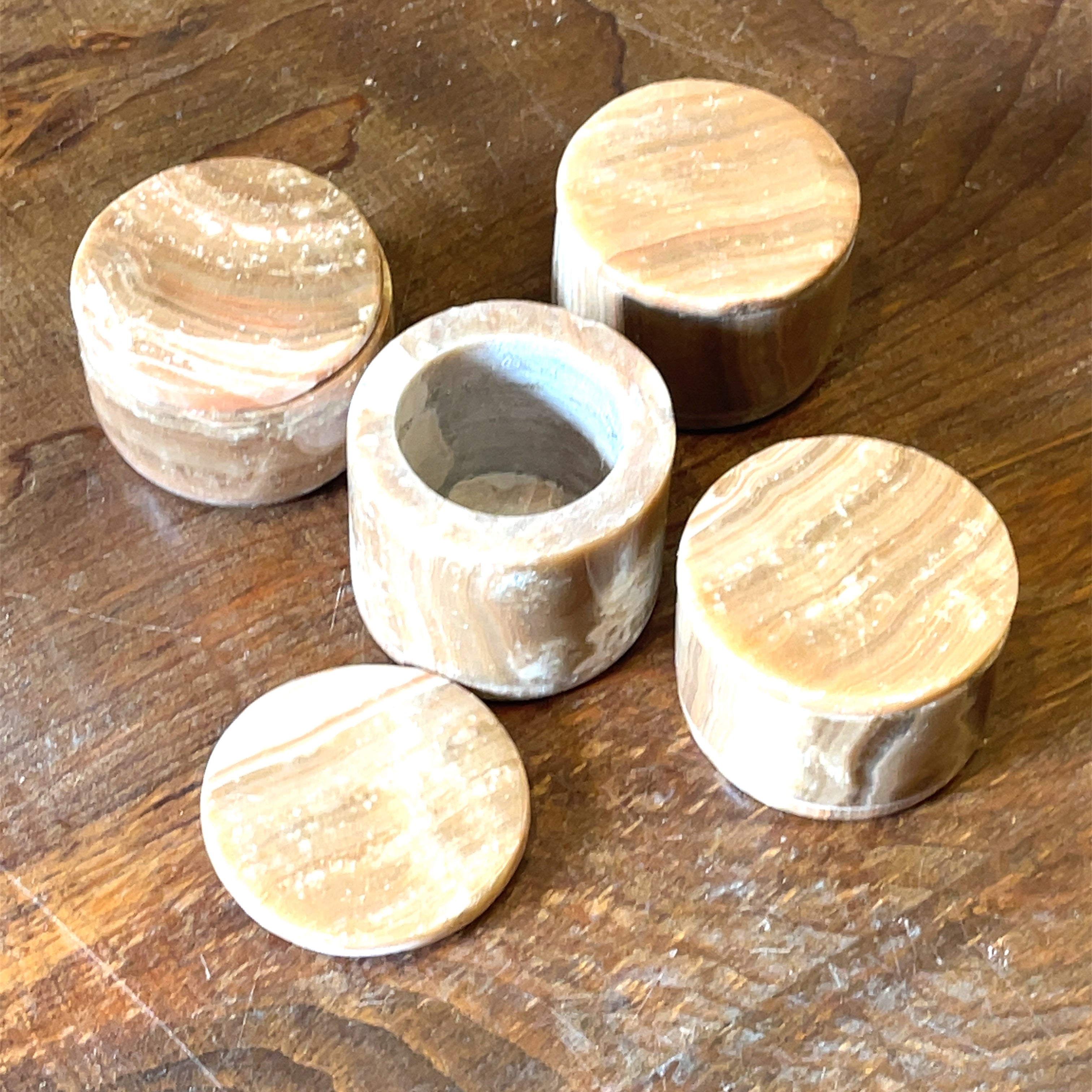 Round boxes