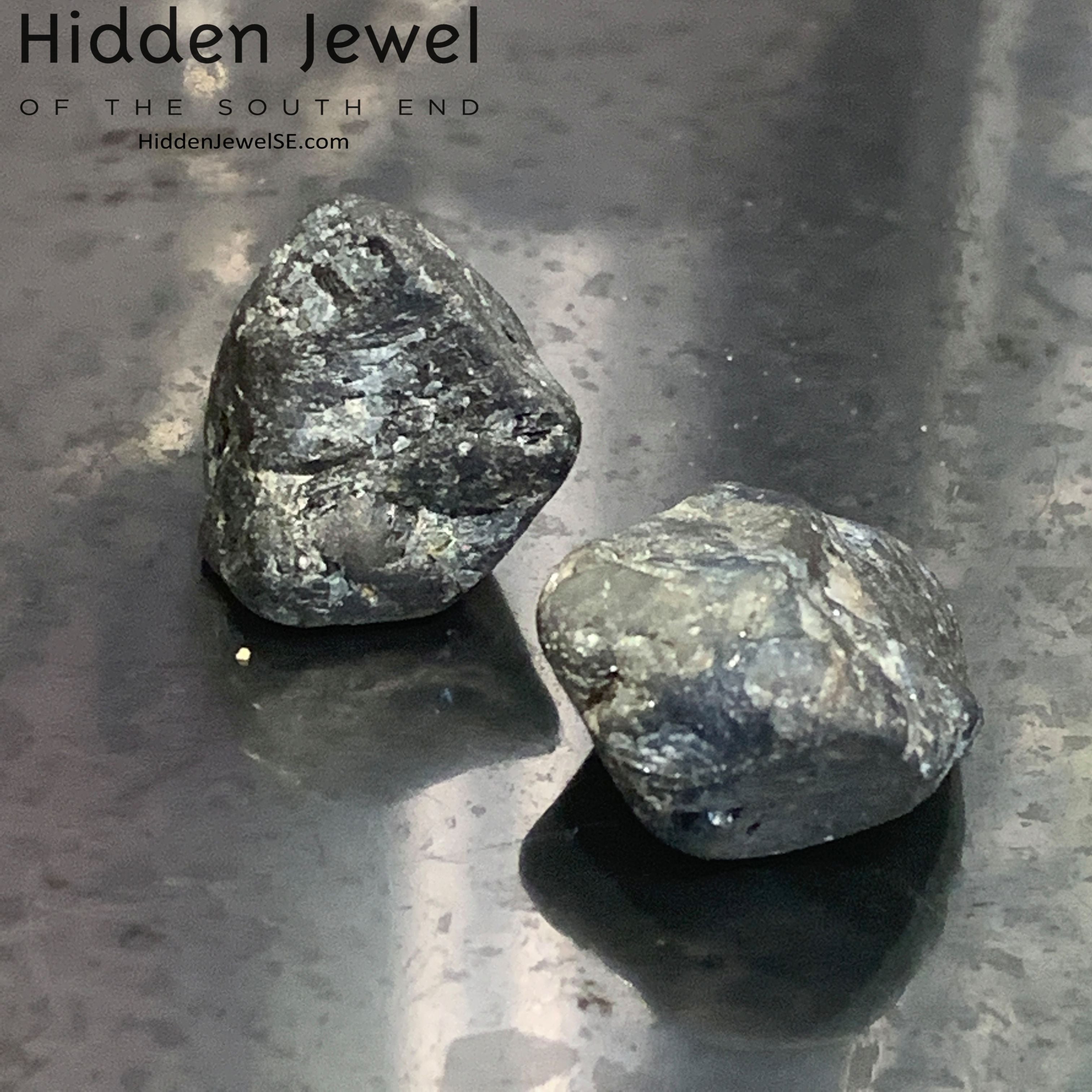 Sapphire , blue Raw gemstones