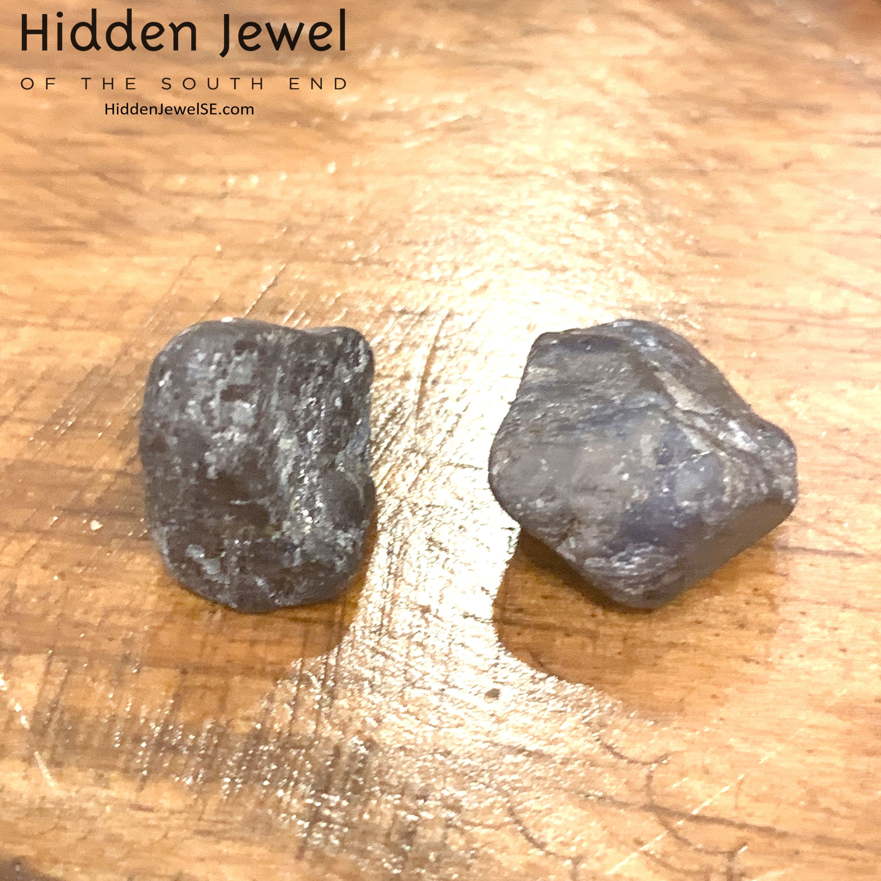 Sapphire , blue Raw gemstones