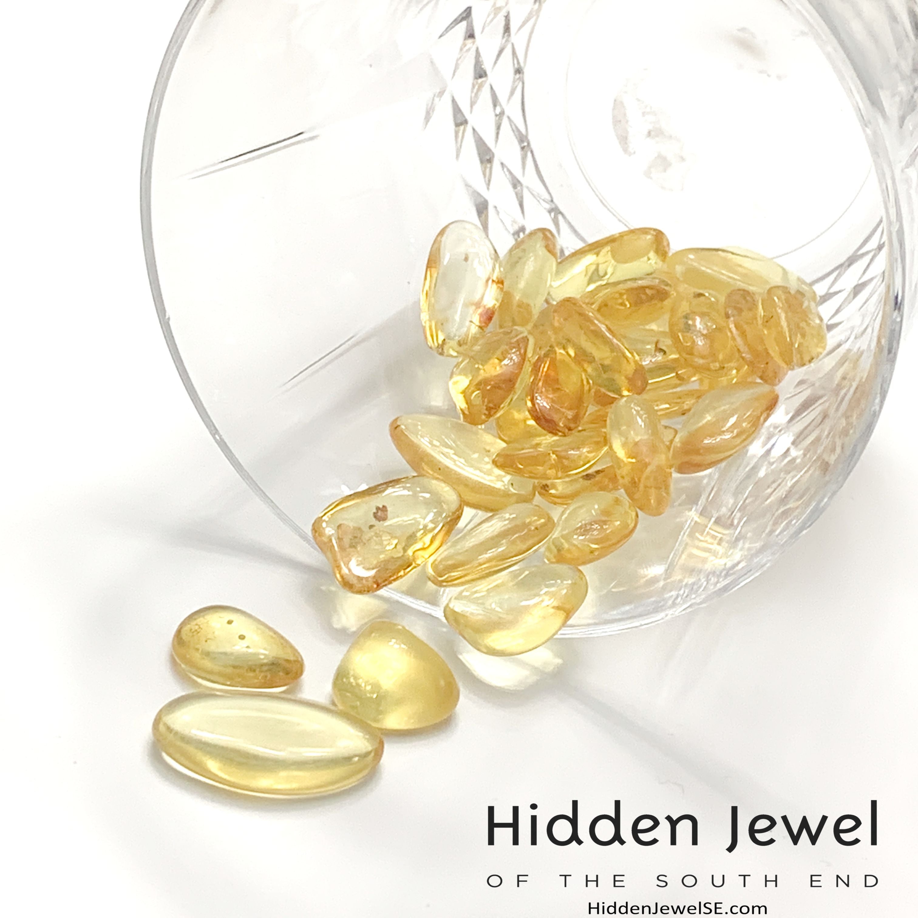 Amber  tumbled gemstone