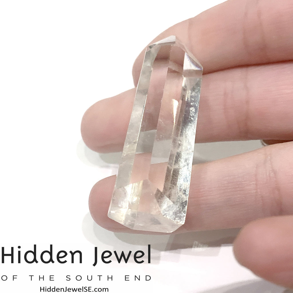 Clear quartz Gemstone Tower