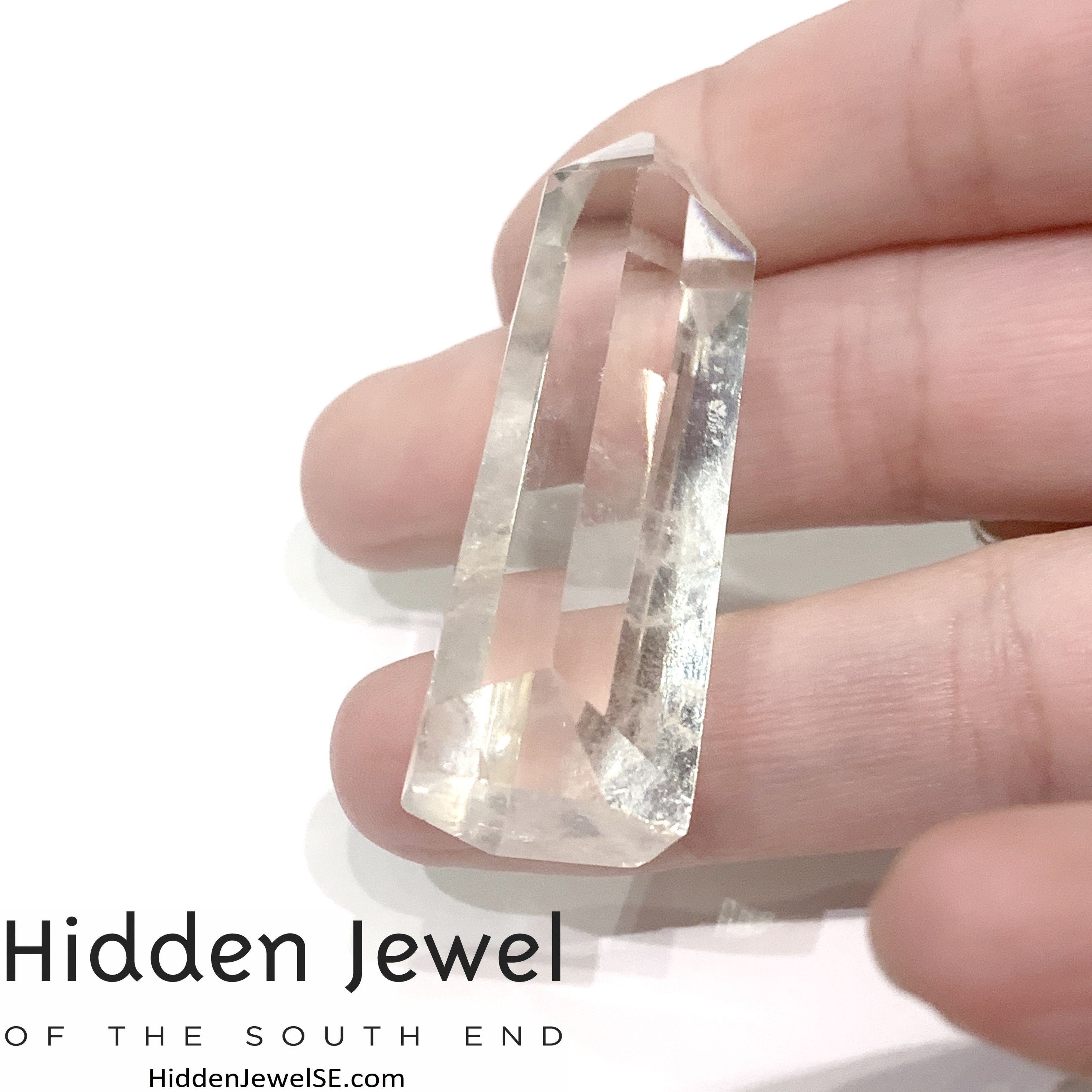 Clear quartz Gemstone Tower