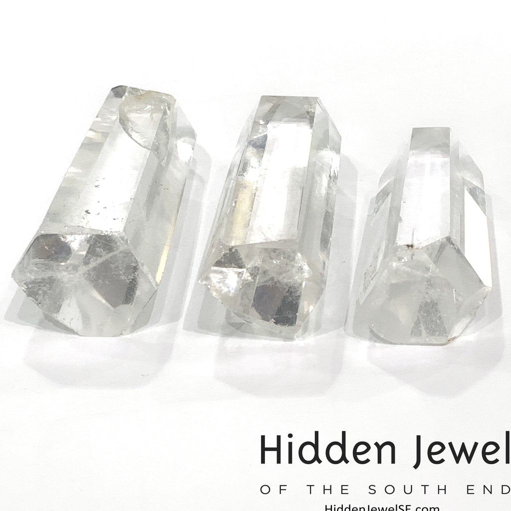 Clear quartz Gemstone Tower