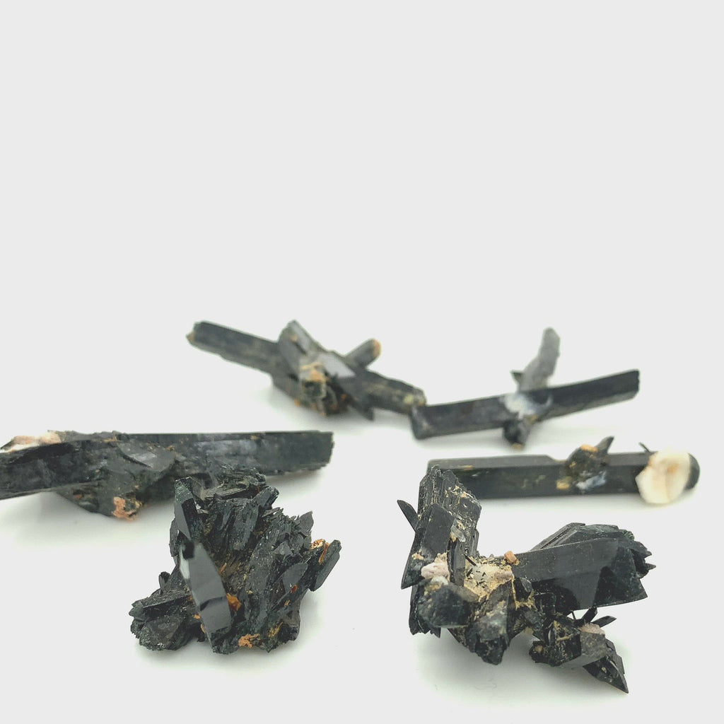 Aegirine Raw Gemstones, gemstone