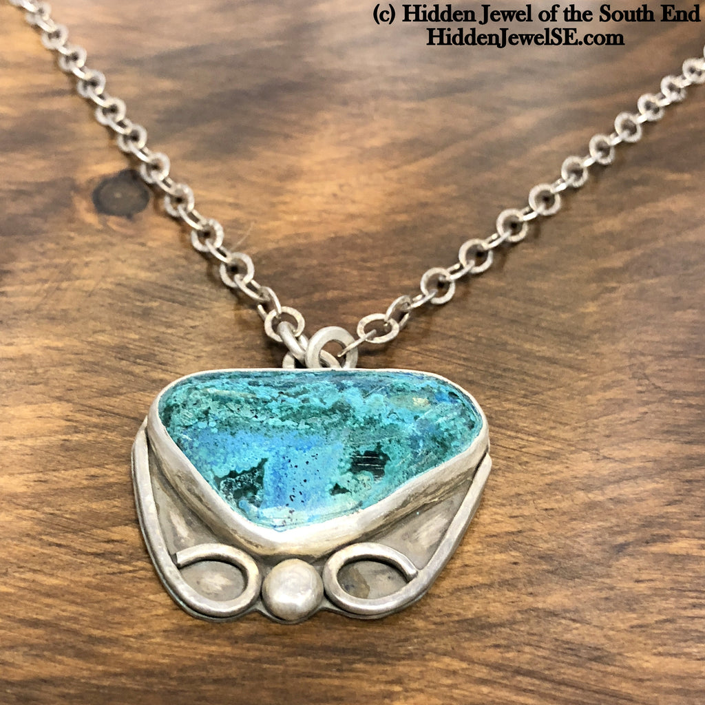 Turquiose Gemstone Necklace with hand forged Sterling silver setting